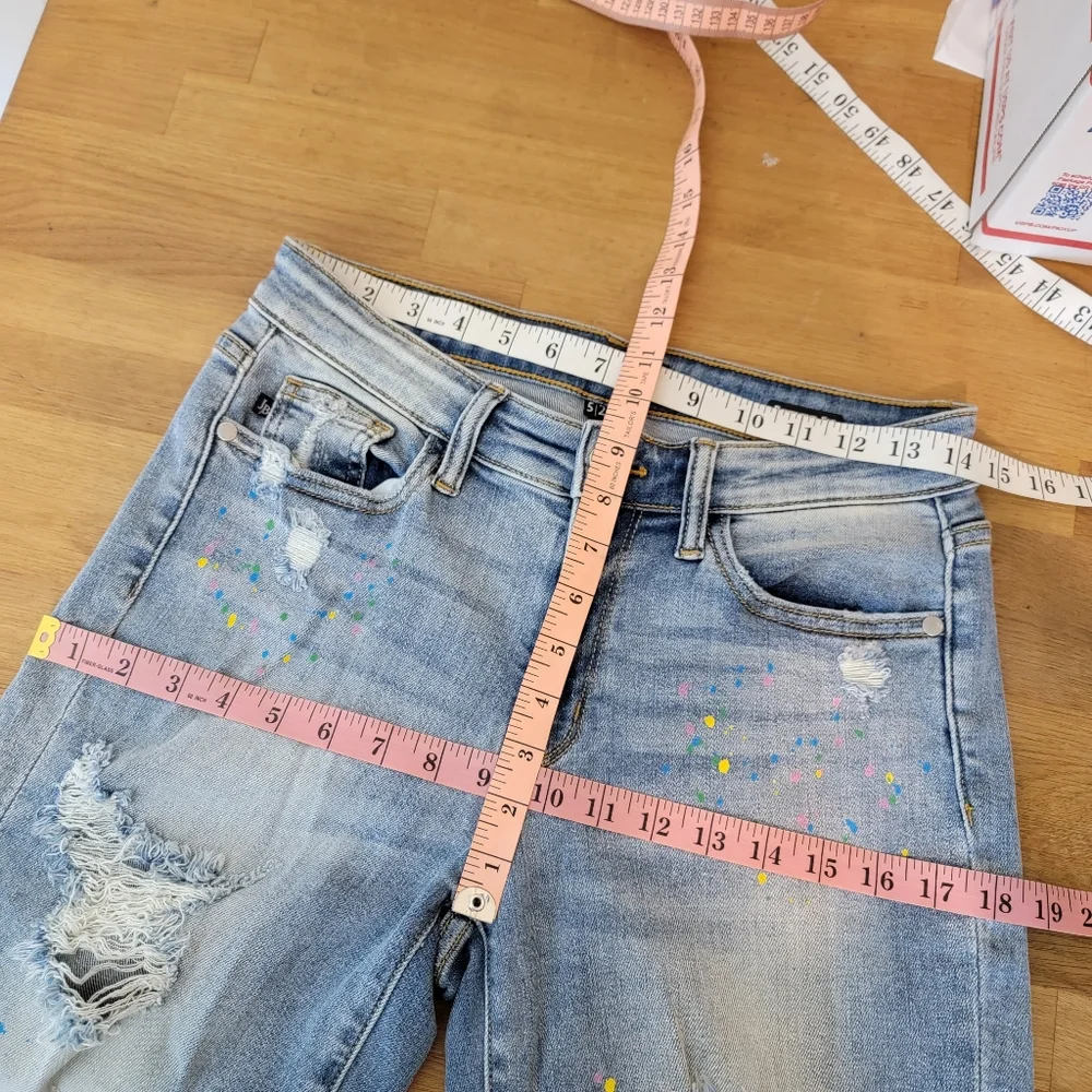 Judy Blue Light Blue Boyfriend Jeans - Picture 11 of 13